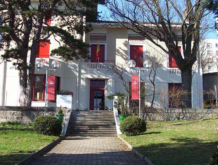 L'institut Cervantes L'institut Cervantes